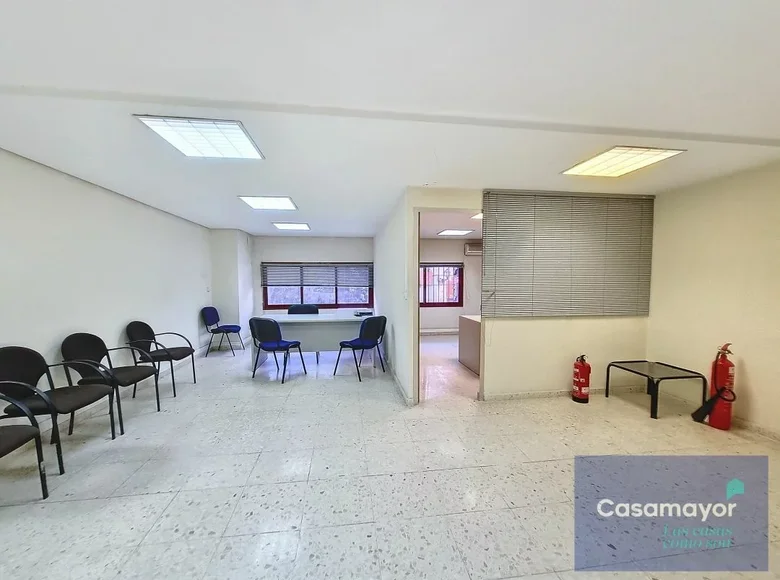 Office 129 m² in Alicante, Spain