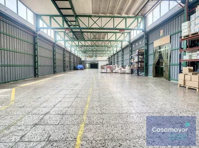 Warehouse 2 049 m² in Alicante, Spain