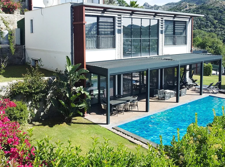 5 bedroom villa 340 m² Bodrum, Turkey