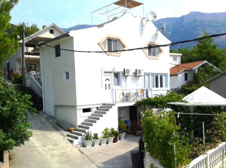 Apartment 7 bedrooms 205 m² Sutomore, Montenegro