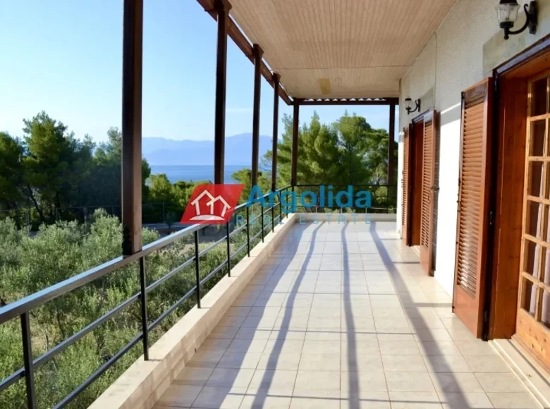 5-Zimmer-Villa 320 m² Region Peloponnes, Griechenland