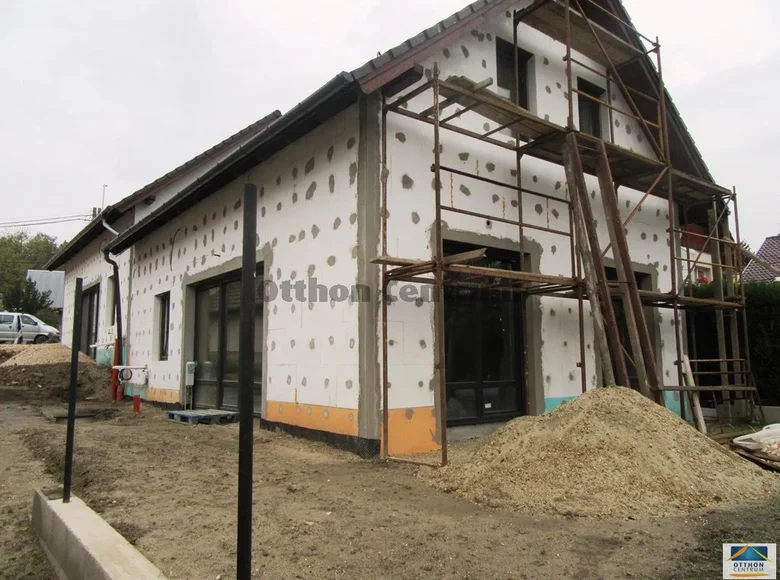 5 room house 106 m² Szazhalombatta, Hungary