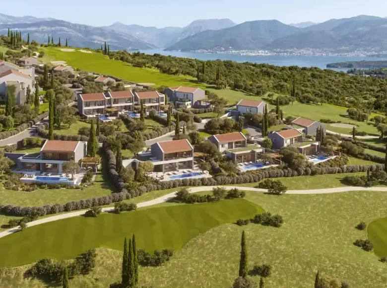 Villa de 4 habitaciones 253 m² Radovici, Montenegro