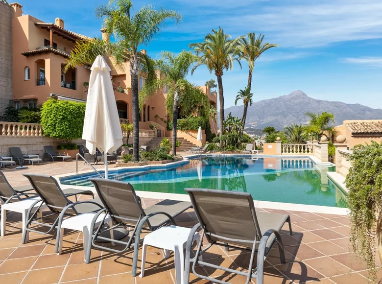 Penthouse 3 bedrooms 239 m² Helechosa de los Montes, Spain
