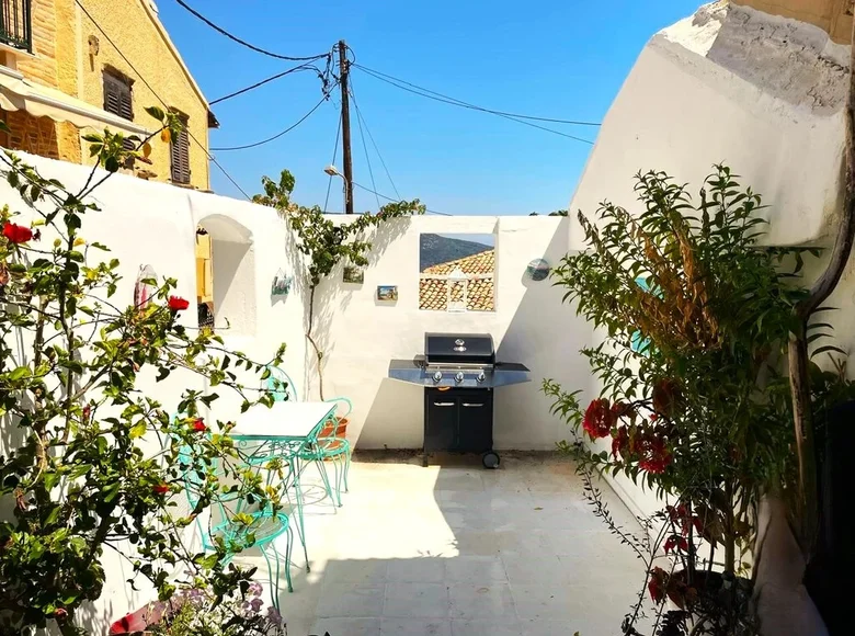 Townhouse 1 bedroom 40 m² Agios Mattheos, Greece