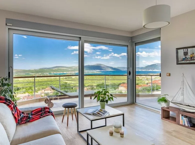 3 bedroom apartment 92 m² Gradiosnica, Montenegro