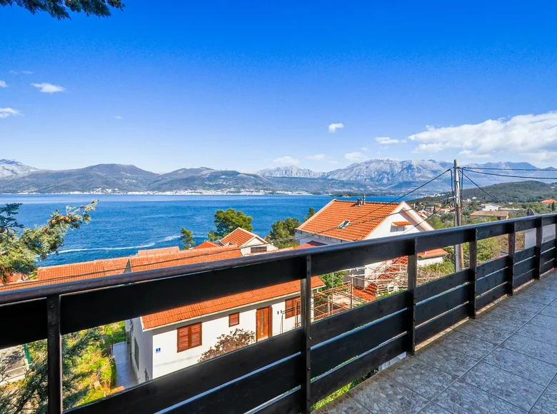 Villa de 3 habitaciones 130 m² Krasici, Montenegro