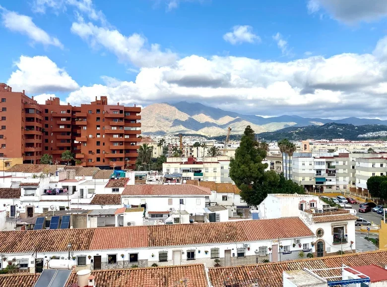 3 bedroom apartment 104 m² Estepona, Spain