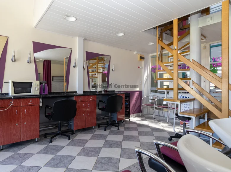 Commercial property 32 m² in Sopron, Hungary