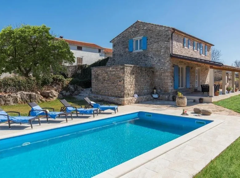 3-Schlafzimmer-Villa 142 m² Poreč, Kroatien