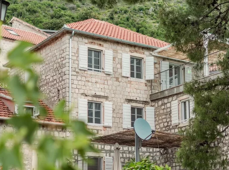 Apartamento 5 habitaciones 290 m² Stoliv, Montenegro