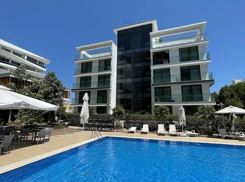 Attique 5 chambres 360 m² Kyrenia, Chypre du Nord