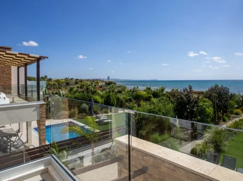 5 bedroom house 223 m² Xylofagou, Cyprus