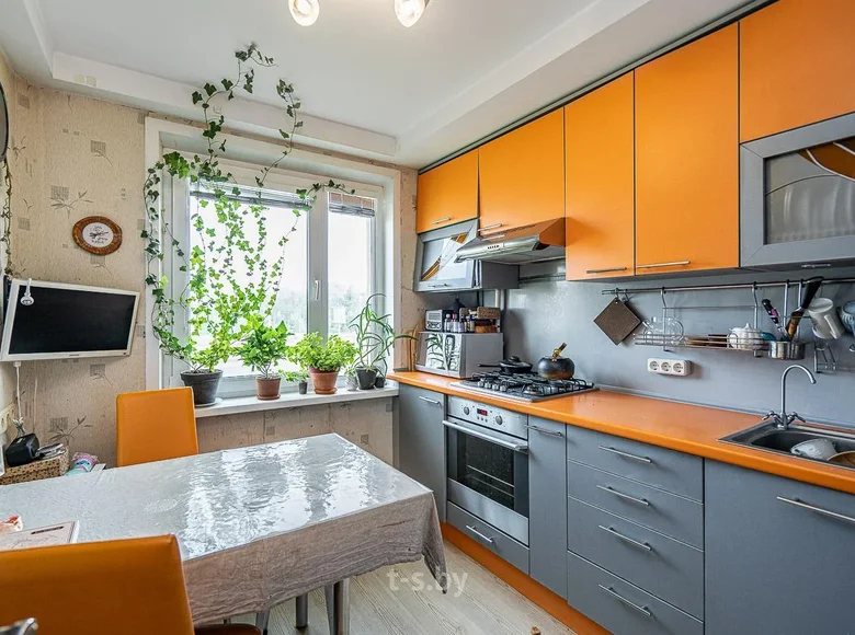 Apartamento 4 habitaciones 77 m² Minsk, Belarús