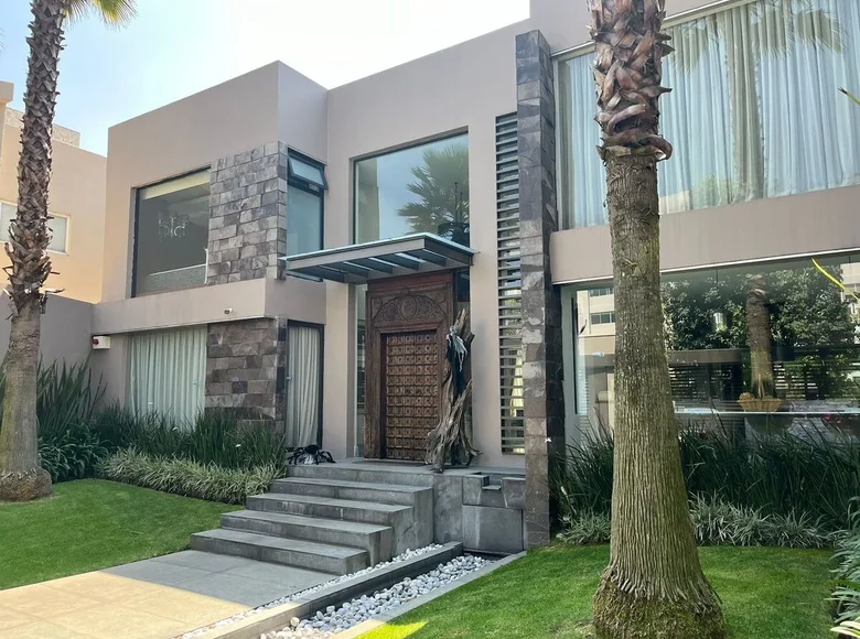 Casa 5 habitaciones 610 m² Interlomas, México