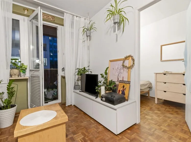 2 room apartment 37 m² Warsaw, Poland