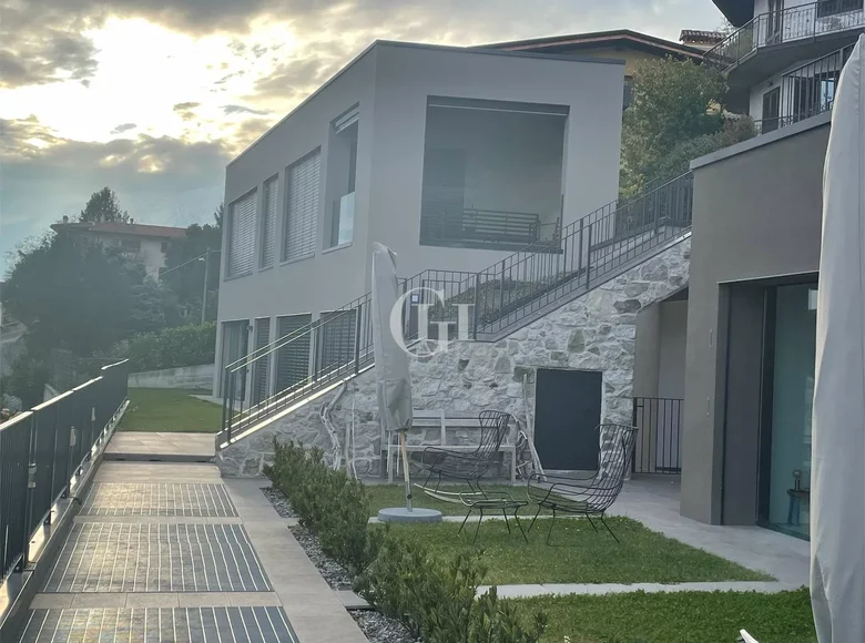 Apartamento 7 habitaciones 122 m² Gera Lario, Italia