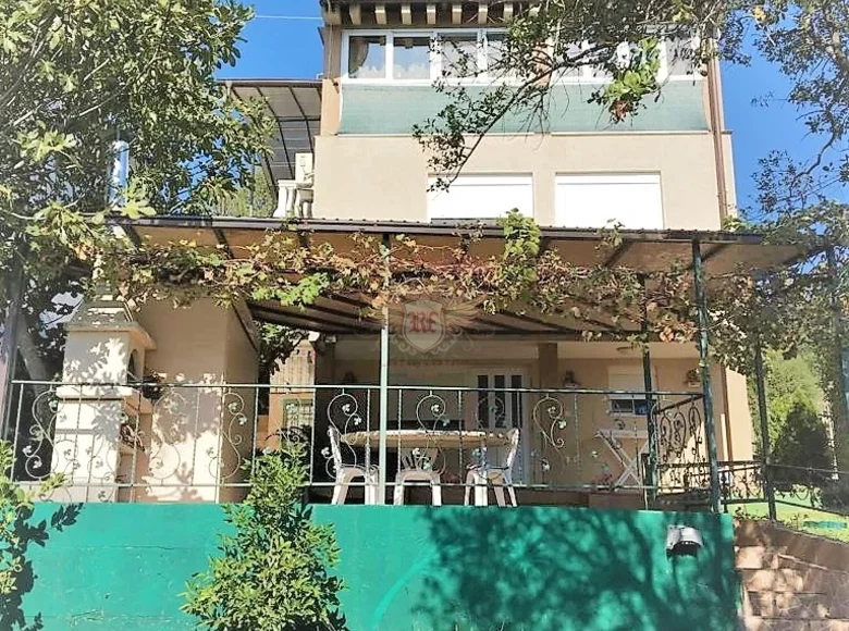 3 bedroom house 150 m² Kunje, Montenegro