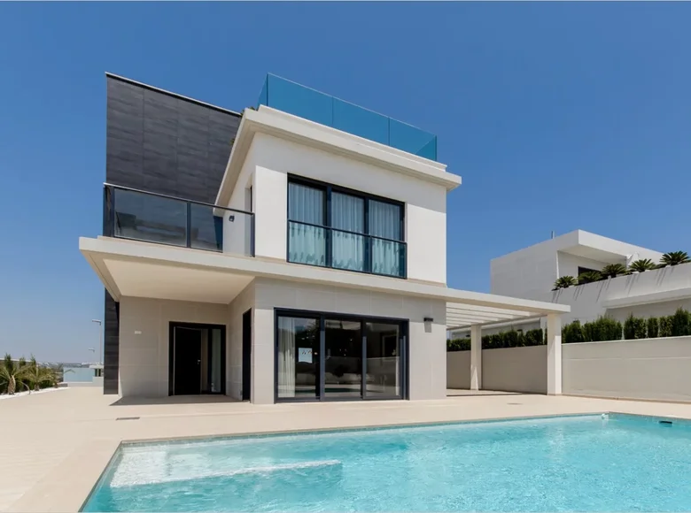 Villa de tres dormitorios 157 m² Dehesa de Campoamor, España