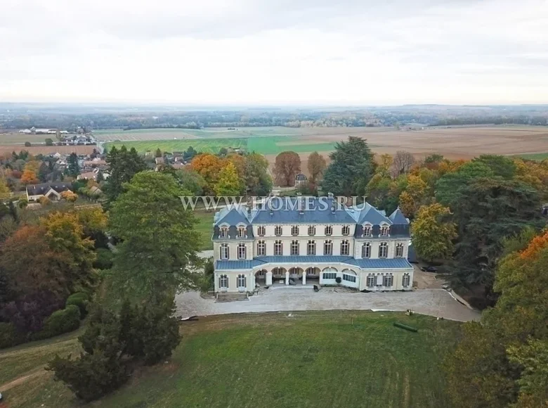 Zamek 32 pokoi 1 650 m² Francja, Francja
