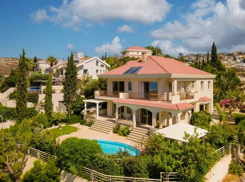 Villa de 5 habitaciones  Comunidad St. Tychon, Chipre