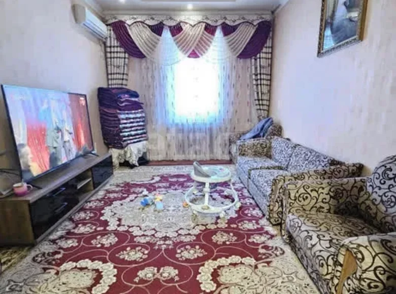 Kvartira 3 xonalar 70 m² Samarqandda