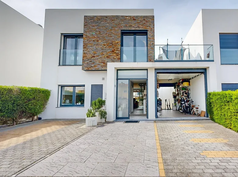 3-Schlafzimmer-Villa 144 m² Lissabon, Portugal