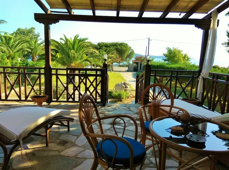 Cottage 5 bedrooms 290 m² Nea Roda, Greece