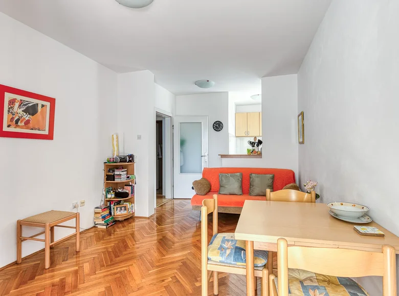 1 bedroom apartment  Petrovac, Montenegro