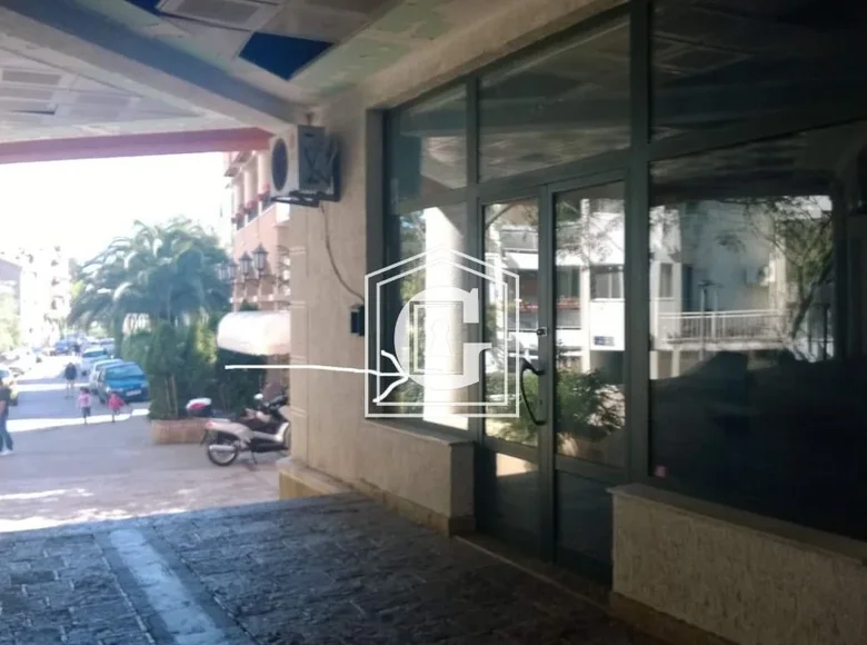 Propriété commerciale 28 m² à Budva, Monténégro