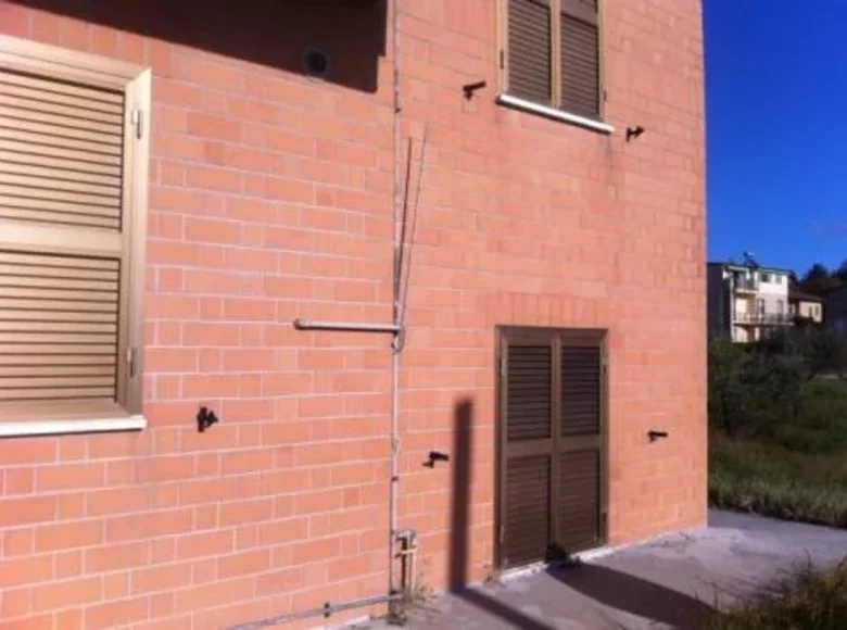 Townhouse 9 rooms 350 m² Falerone, Italy
