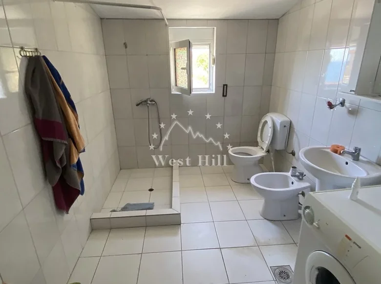 Haus 5 Zimmer 220 m² Dobra Voda, Montenegro