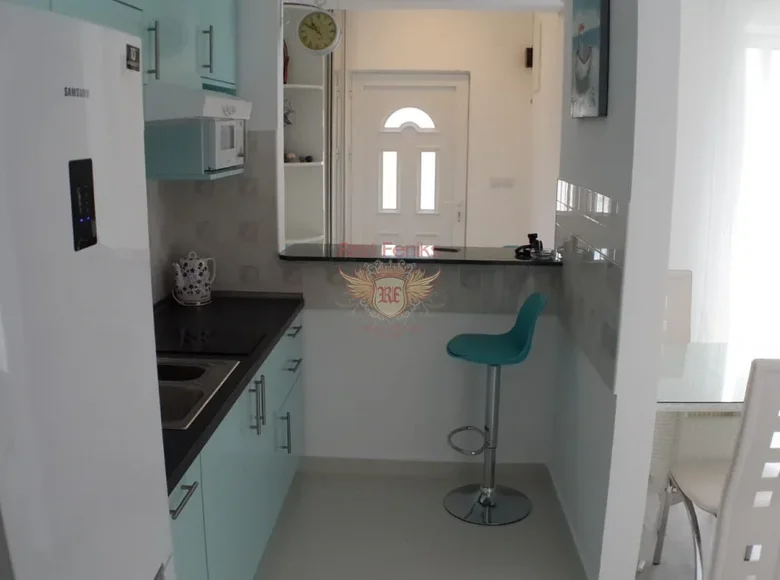 1 bedroom apartment 60 m² Baošići, Montenegro