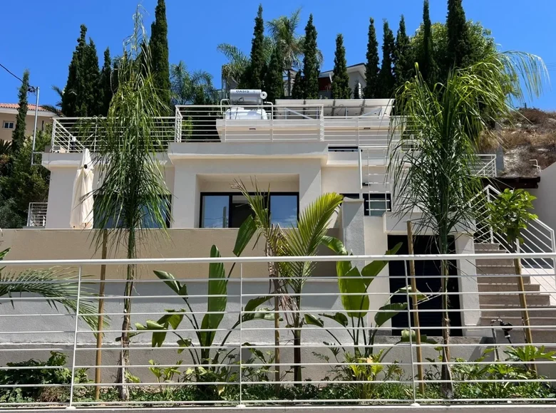 Dom 3 pokoi 120 m² Agios Tychonas, Cypr