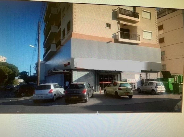 Propriété commerciale 969 m² à Limassol, Bases souveraines britanniques