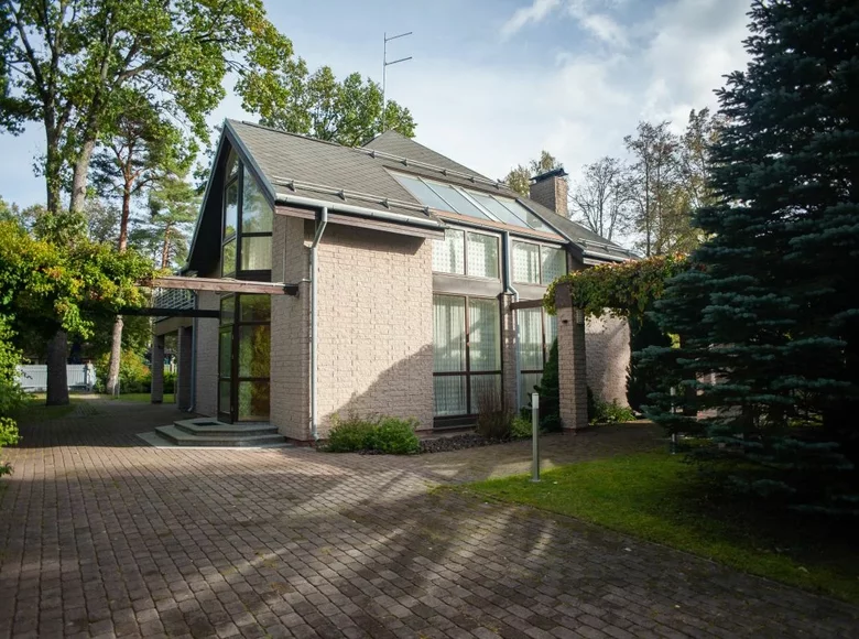 Dom 8 pokojów 880 m² Ryga, Łotwa
