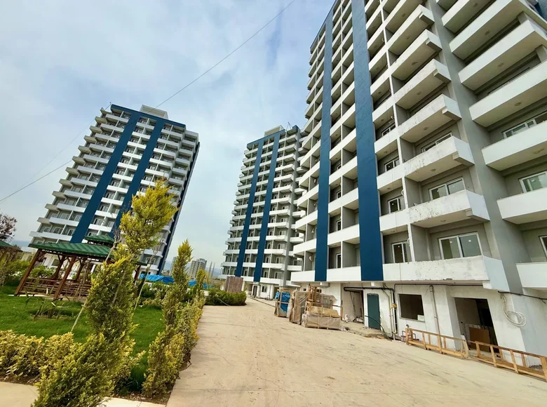 Mieszkanie 3 pokoi 77 m² Mezitli, Turcja