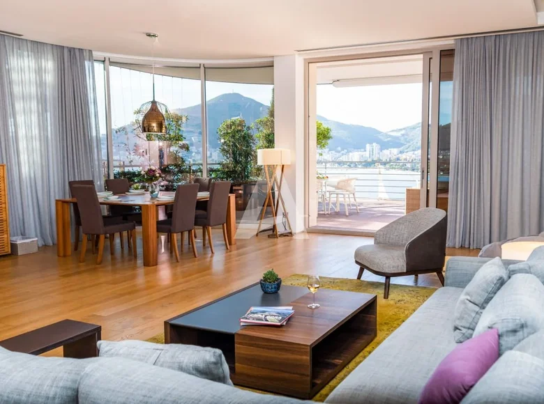 Penthouse 3 bedrooms 255 m² Budva, Montenegro