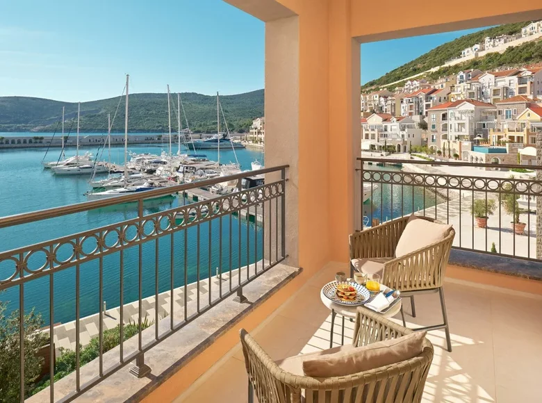 2 bedroom apartment 141 m² Radovici, Montenegro