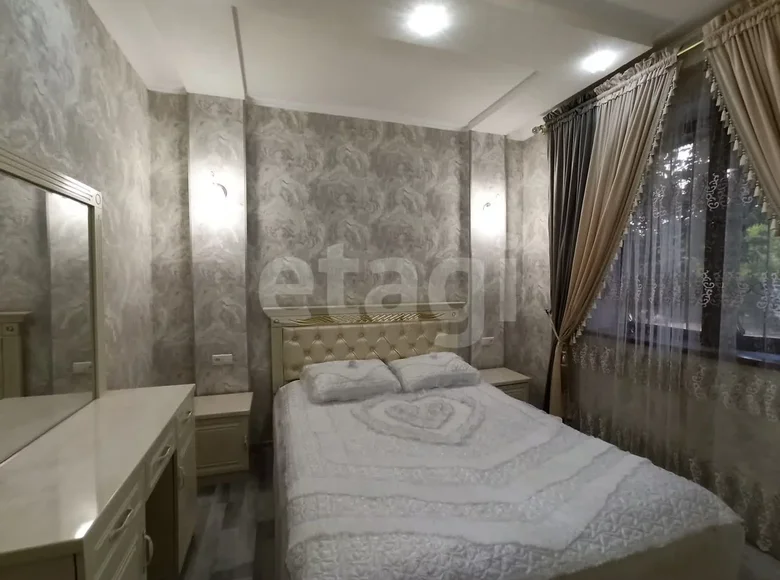 Kvartira 3 xonalar 70 m² Samarqandda