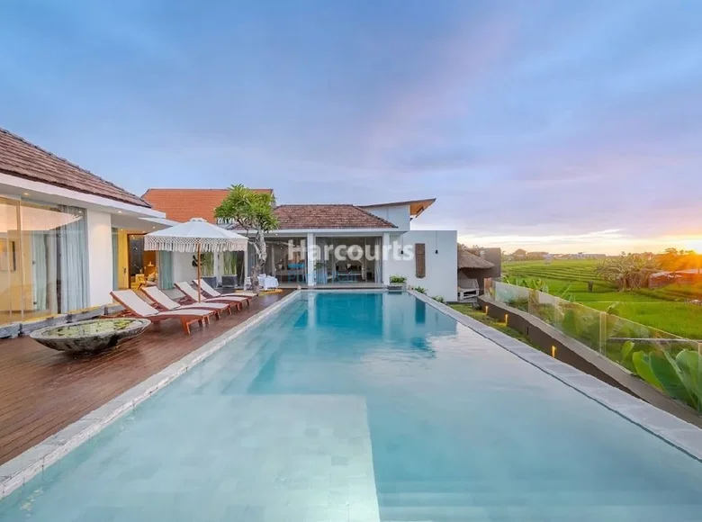 Villa de tres dormitorios 350 m² Canggu, Indonesia