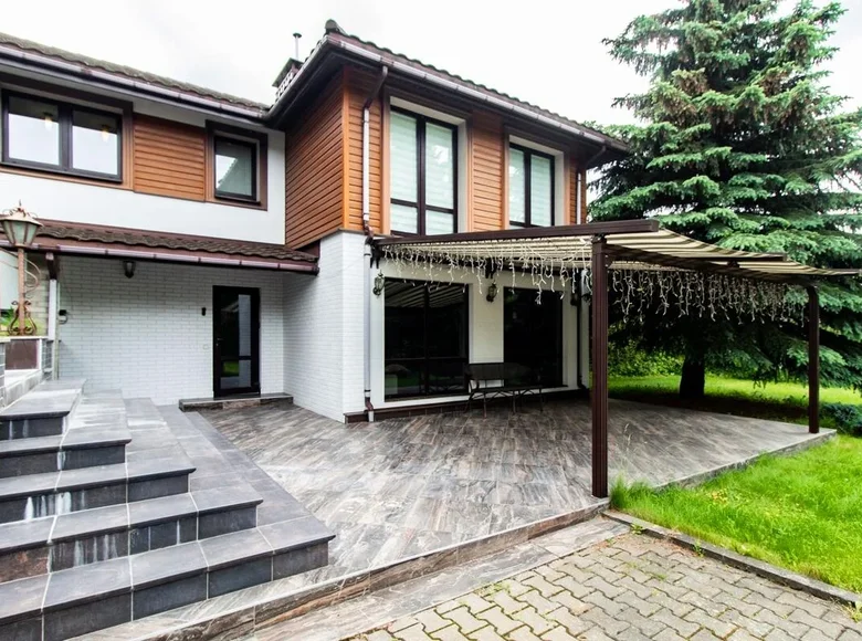 Cottage 450 m² Zdanovicki sielski Saviet, Belarus