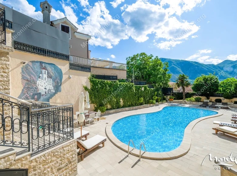2 bedroom apartment 85 m² Kotor, Montenegro