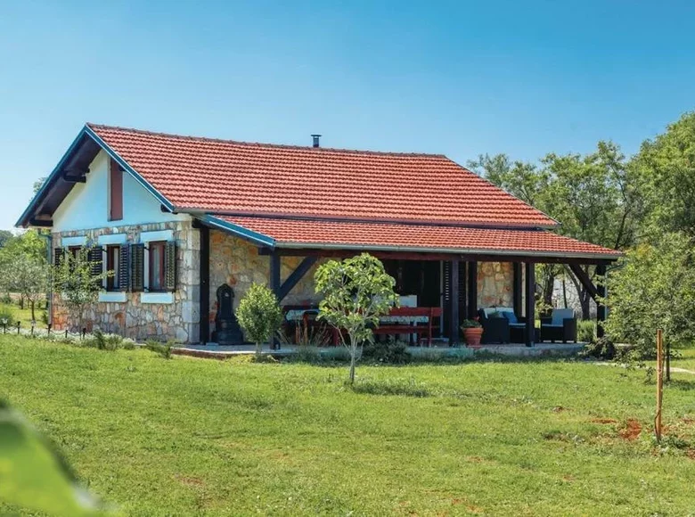 3 bedroom villa 80 m² Bilice, Croatia