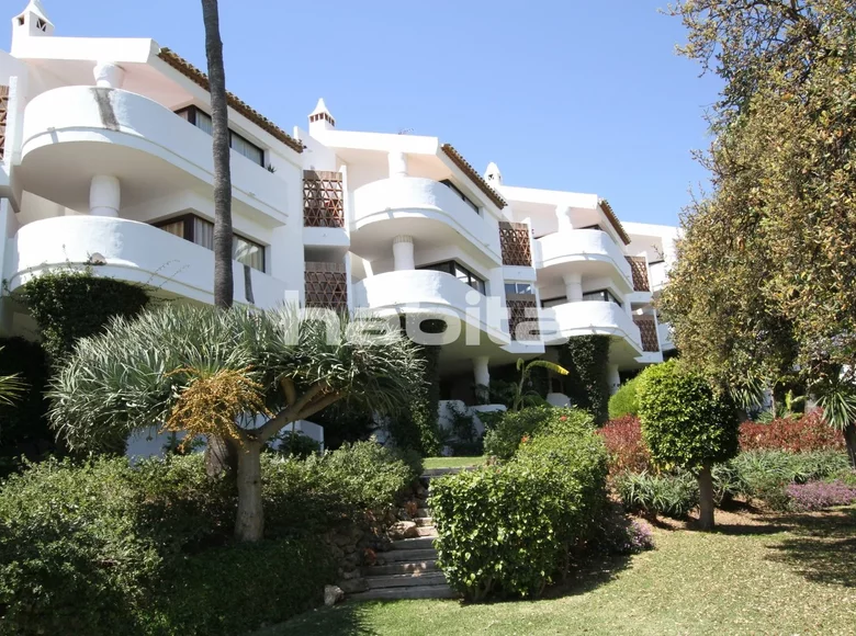 Mieszkanie 3 pokoi 109 m² Malaga, Hiszpania