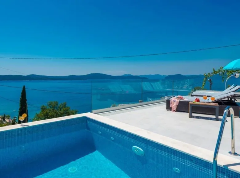 5 bedroom villa 177 m² Slano, Croatia