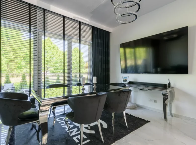 4 room apartment 90 m² Warsaw, Poland