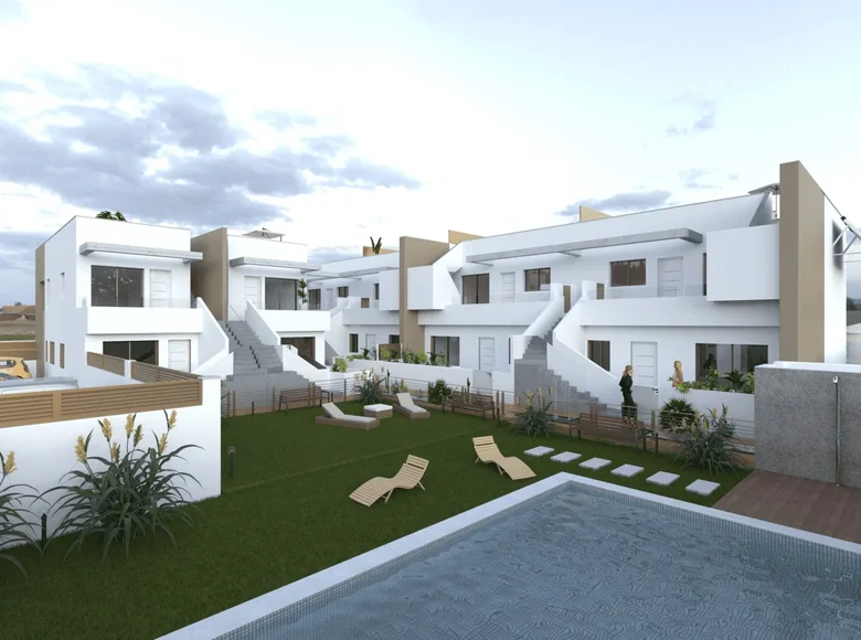 Bungalow de 3 dormitorios 96 m² Pilar de la Horadada, Španjolska