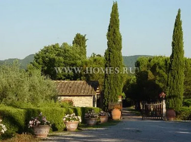 Commercial property 600 m² in Greve in Chianti, Italy