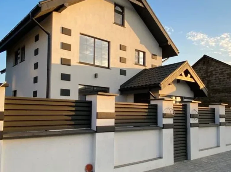 Haus 6 zimmer 205 m² Sjewjerodonezk, Ukraine